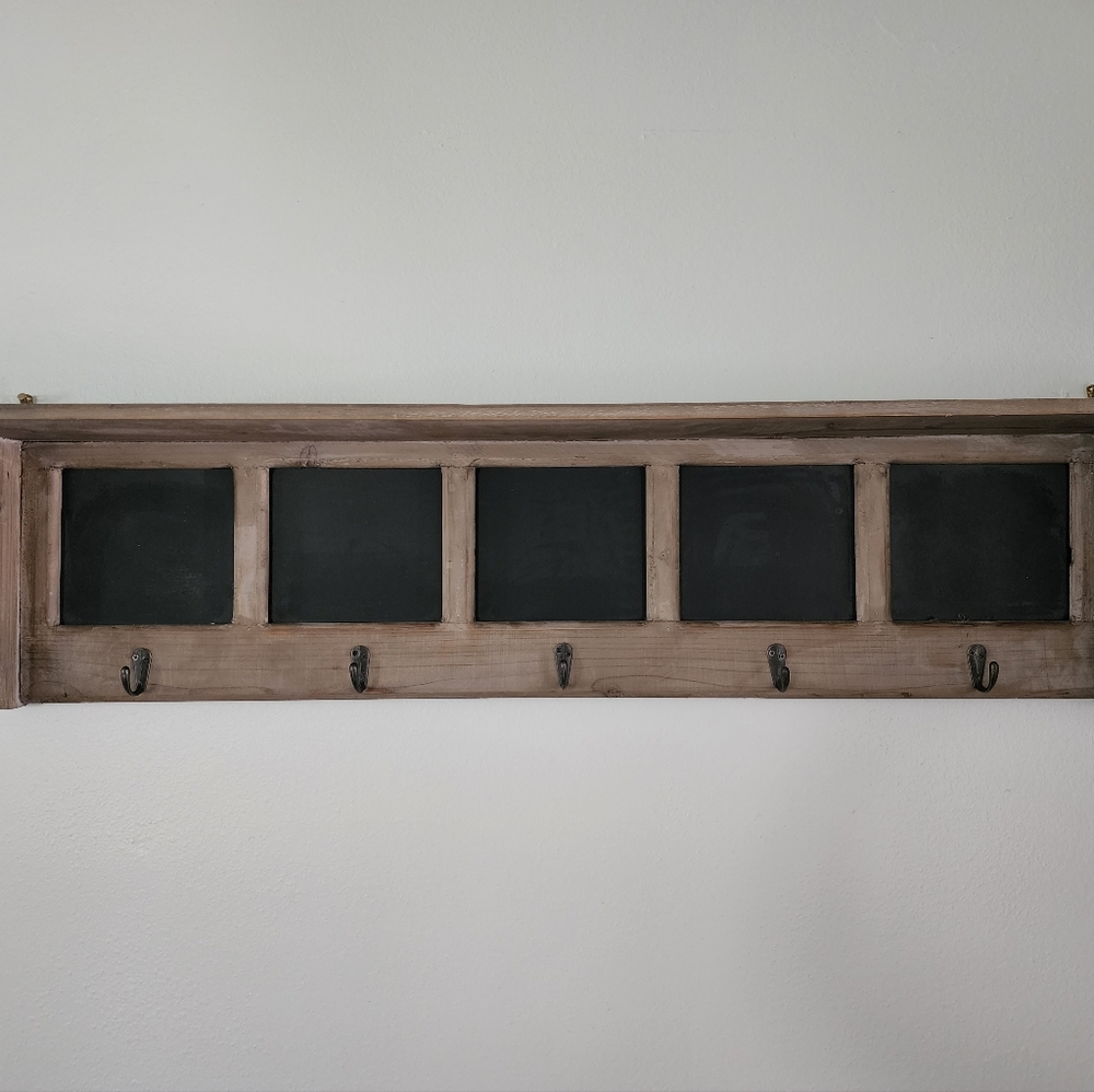 Entry way wall decor